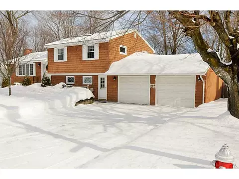 16 Janet Dr, Warwick, RI 02886 photo 2
