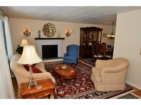 16 Janet Dr, Warwick, RI 02886 photo 8