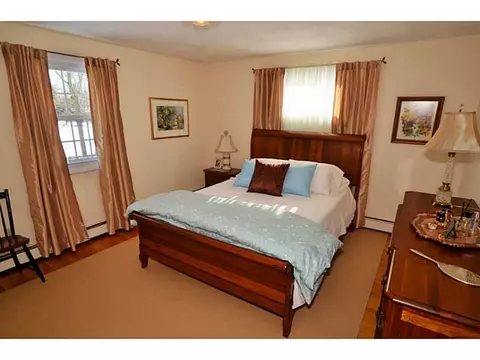 16 Janet Dr, Warwick, RI 02886 photo 11