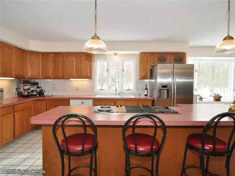 46 Falcon Ridge Dr, Exeter, RI 02822 photo 9