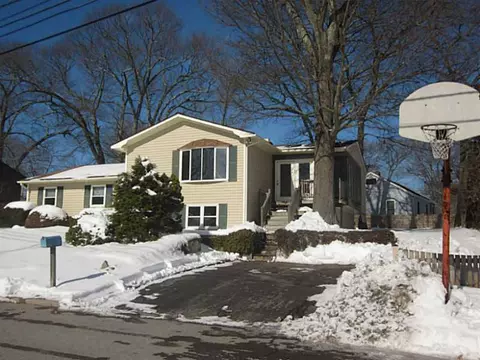 19 Canfield Ct, Warwick, RI 02889 photo 21