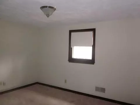 19 Canfield Ct, Warwick, RI 02889 photo 16