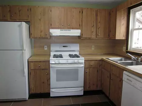 19 Canfield Ct, Warwick, RI 02889 photo 8