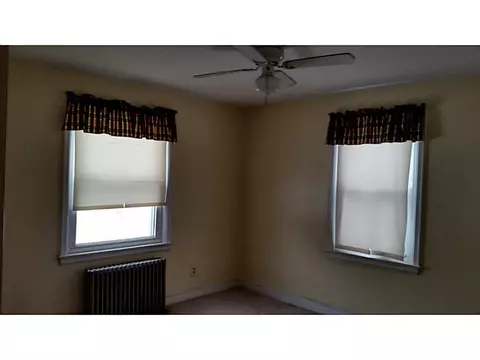 35 Keystone Dr, Warwick, RI 02889 photo 3