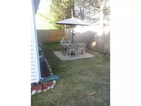 460 Coe St, Woonsocket, RI 02895 photo 3