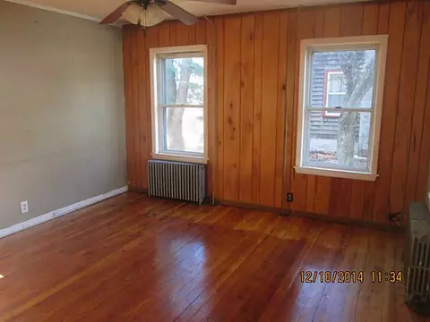 16 King St, Warwick, RI 02886 photo 3
