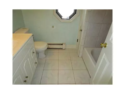 182 Logee St, Woonsocket, RI 02895 photo 12