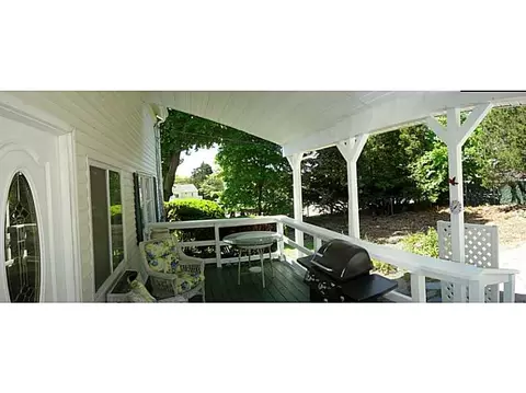 98 Shore Rd, Westerly, RI 02891 photo 2