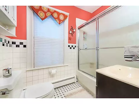 164 Grand St, Woonsocket, RI 02895 photo 12