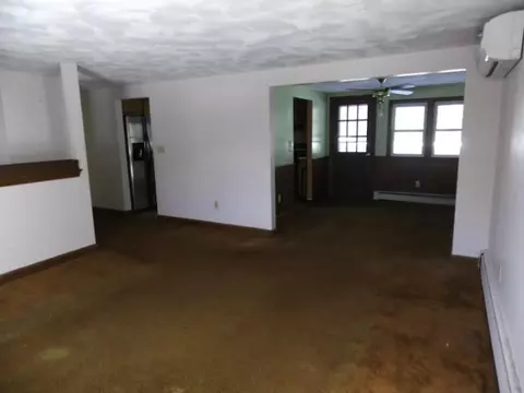 133 Glaude Ln, Woonsocket, RI 02895 photo 4