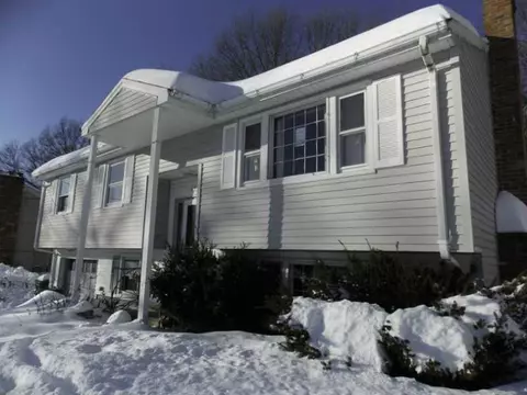 133 Glaude Ln, Woonsocket, RI 02895 photo 14