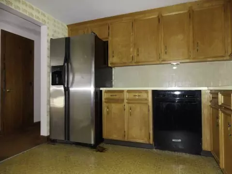 133 Glaude Ln, Woonsocket, RI 02895 photo 7