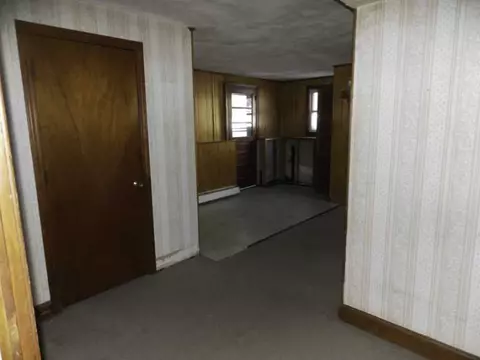 133 Glaude Ln, Woonsocket, RI 02895 photo 2