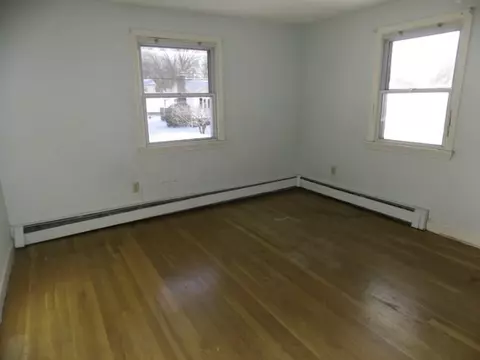 133 Glaude Ln, Woonsocket, RI 02895 photo 13