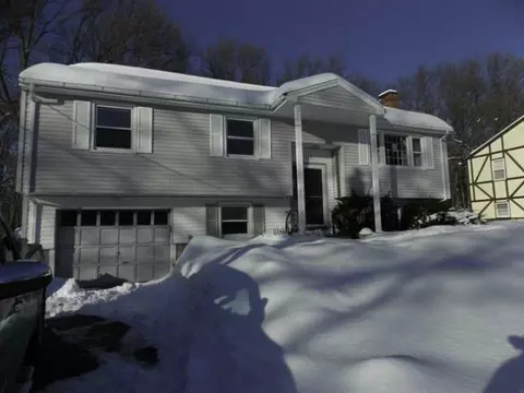 133 Glaude Ln, Woonsocket, RI 02895 photo 16