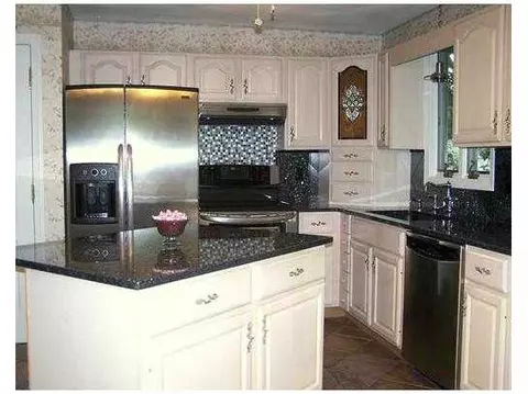170 Lloyd Ave, Warwick, RI 02889 photo 9