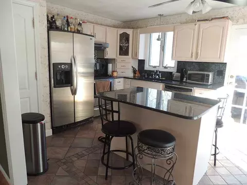 170 Lloyd Ave, Warwick, RI 02889 photo 8