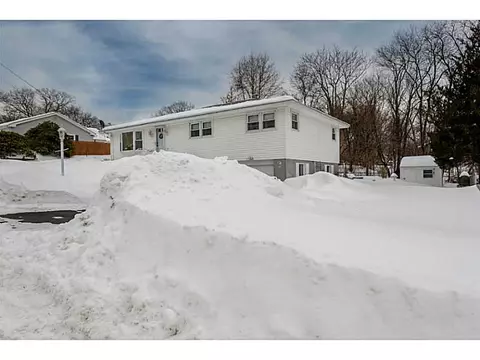211 Getchell Ave, Woonsocket, RI 02895 photo 11