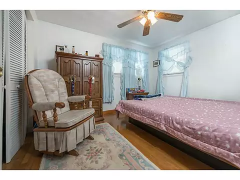 211 Getchell Ave, Woonsocket, RI 02895 photo 10