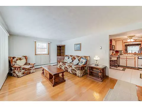 211 Getchell Ave, Woonsocket, RI 02895 photo 3