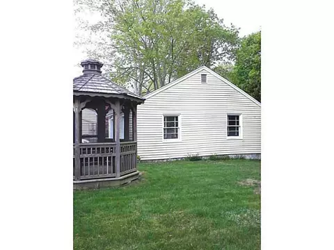 82 Irene Blvd, Woonsocket, RI 02895 photo 3
