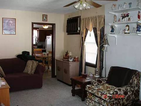 348 Park Pl, Woonsocket, RI 02895 photo 4