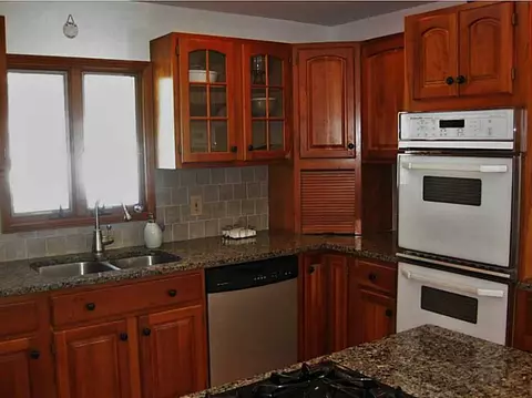 129 Rodney Rd, Warwick, RI 02889 photo 9