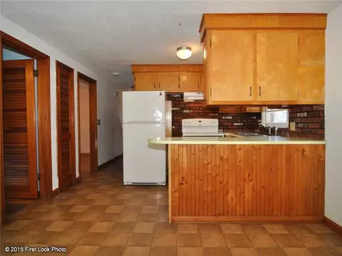 93 Sefton Ave, Warwick, RI 02889 photo 3