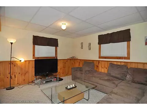 139 Valley St, Woonsocket, RI 02895 photo 9