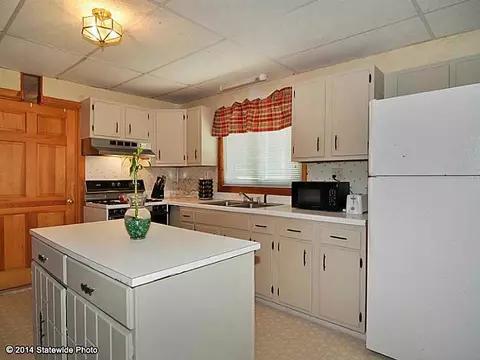 139 Valley St, Woonsocket, RI 02895 photo 11