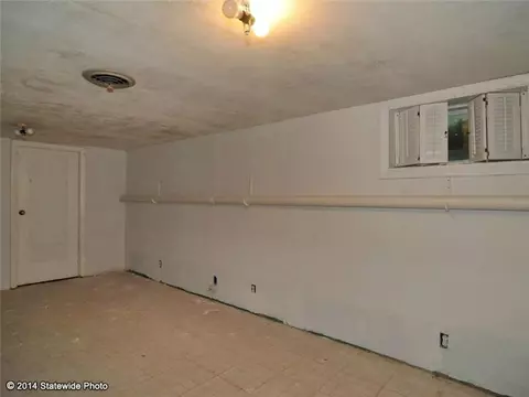 139 Valley St, Woonsocket, RI 02895 photo 5