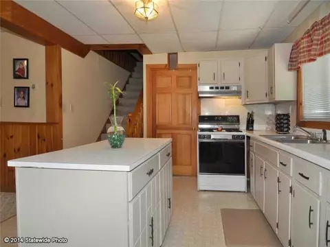 139 Valley St, Woonsocket, RI 02895 photo 12
