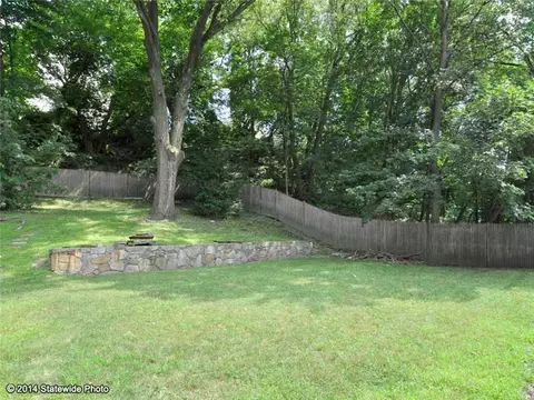 139 Valley St, Woonsocket, RI 02895 photo 6