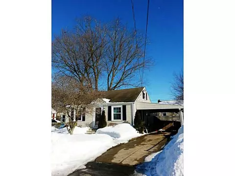 96 Hamilton Ave, Warwick, RI 02886 photo 2