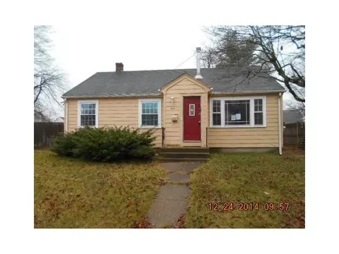 84 Cavalcade Blvd, Warwick, RI 02889 photo 1