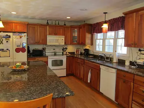 151 Black Starr Rd, Burrillville, RI 02839 photo 5