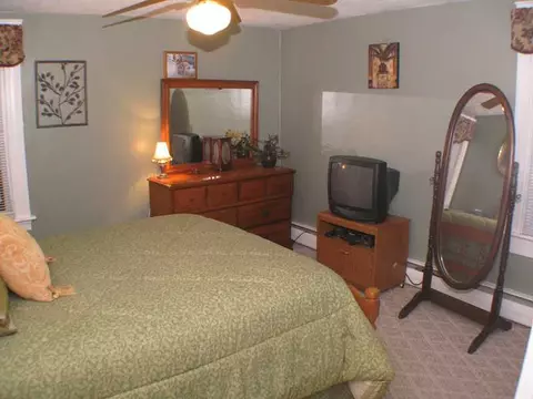 317 Eighth Ave, Woonsocket, RI 02895 photo 10
