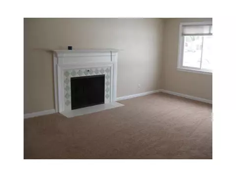 110 Duncan Rd, Warwick, RI 02886 photo 5