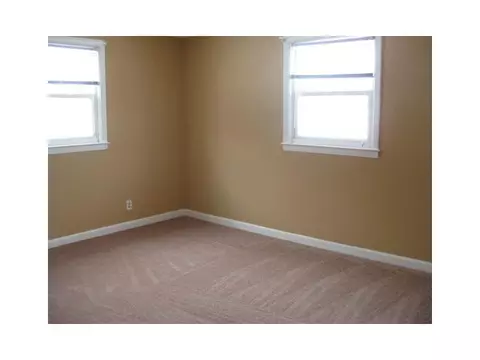 110 Duncan Rd, Warwick, RI 02886 photo 9