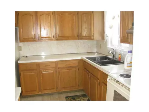 110 Duncan Rd, Warwick, RI 02886 photo 3