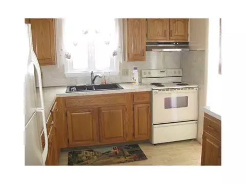 110 Duncan Rd, Warwick, RI 02886 photo 4