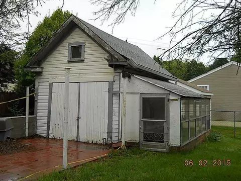20 Junction St, Warwick, RI 02889 photo 3