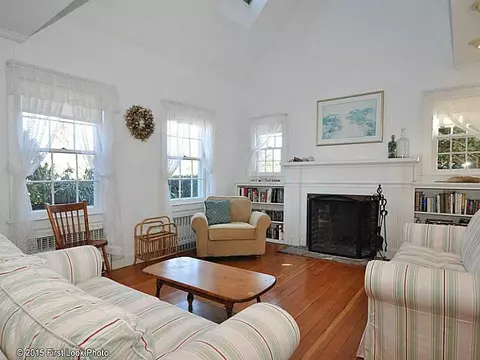 7 Upland Rd, Westerly, RI 02891 photo 4
