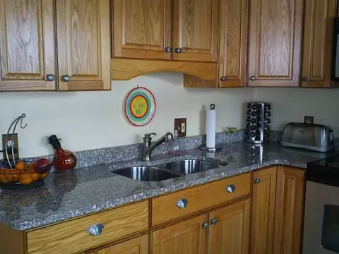 7 Lakeside Dr, Westerly, RI 02891 photo 4