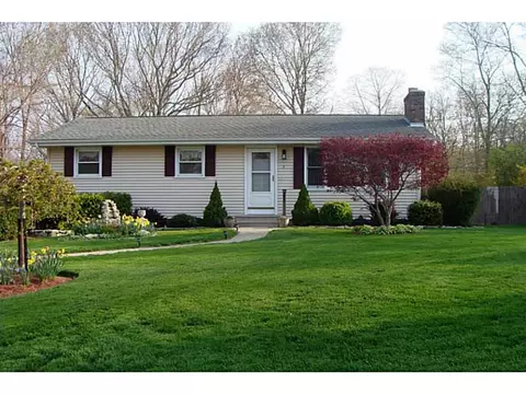 7 Lakeside Dr, Westerly, RI 02891 photo 1