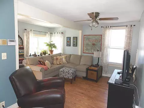 44 Canfield Ave, Warwick, RI 02889 photo 4