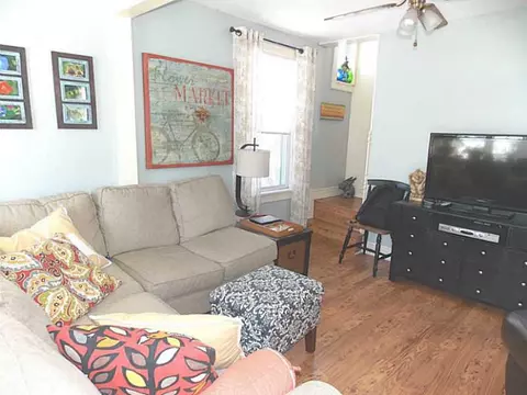 44 Canfield Ave, Warwick, RI 02889 photo 3