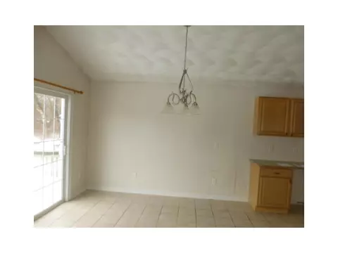 7 Mcgarry Ave, Warwick, RI 02889 photo 7