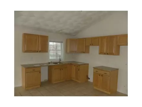 7 Mcgarry Ave, Warwick, RI 02889 photo 6