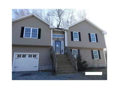 7 Mcgarry Ave, Warwick, RI 02889 photo 1